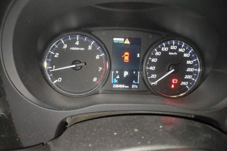 Used Mitsubishi Outlander 2014 2.4L 4x4 Deluxe Value Edition 7 Seats
