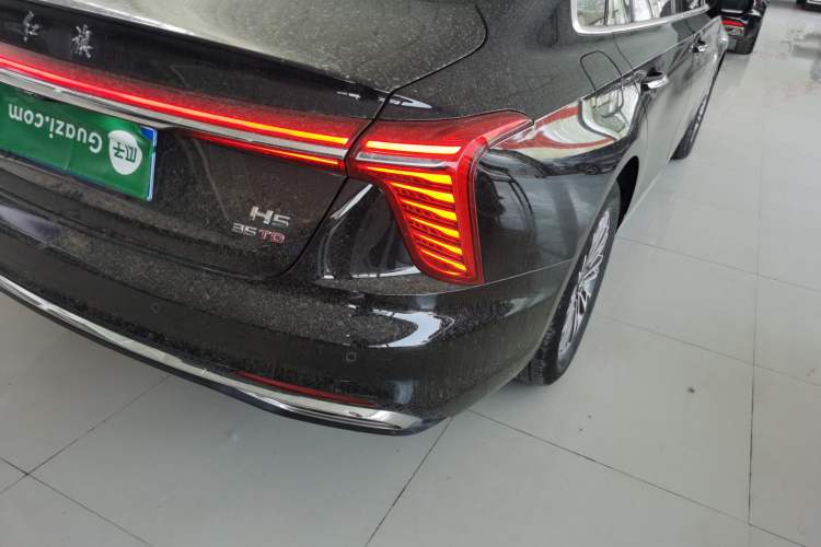 Used Hongqi H5 2025 1.5T DCT Qiyun 500 000th Unit Commemorative Edition Right Rear Taillight