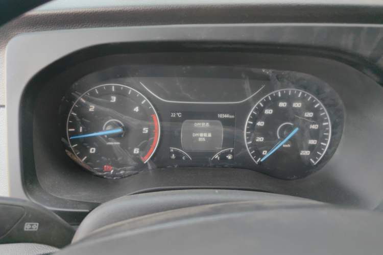 Used JMC Fushun 2023 2.0T Manual Short-Wheelbase Mid-Height Commercial Multi-Purpose 5-Seater Passenger Vehicle Instrument Cluster