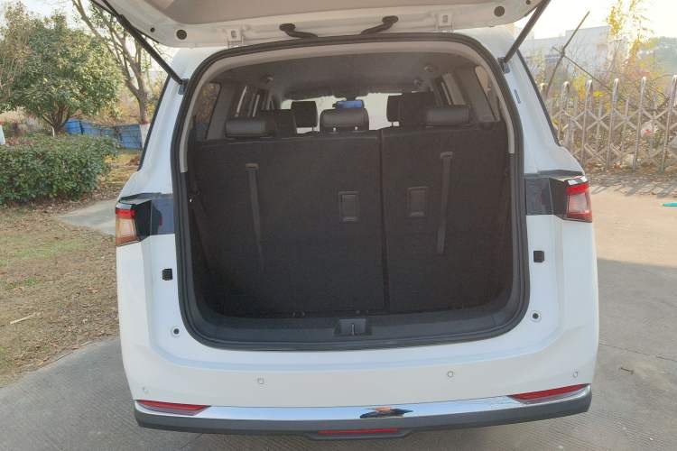 Used Wuling Jiachen 2022 1.5L Manual Comfort Edition