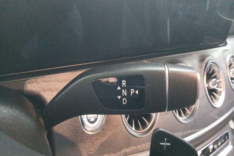 Used Mercedes-Benz CLS 2018 CLS 300 Luxury Model Gear Lever