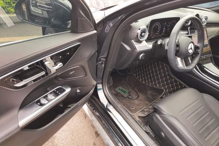 Used Mercedes-Benz C-Class 2024 Second Facelift C 260 L Sport Edition Driver Seat