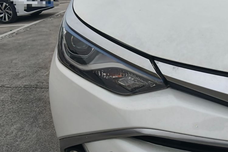 Used Toyota Levin 2017 Revised Dual-Engine 1.8H GS E-CVT Elite Sunroof Version China V Standard Right Front Headlight