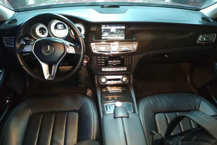 Used Mercedes-Benz CLS 2012 CLS 300 CGI Center Console