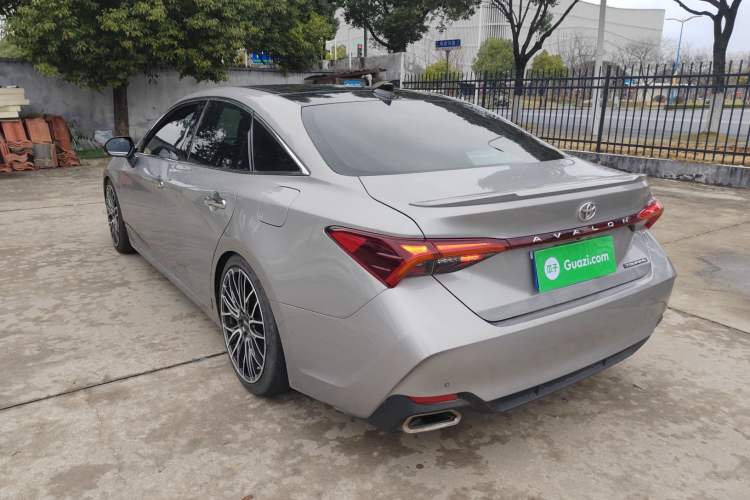 Used Toyota Avalon 2019 2.5L Touring Premium Version China VI Standard