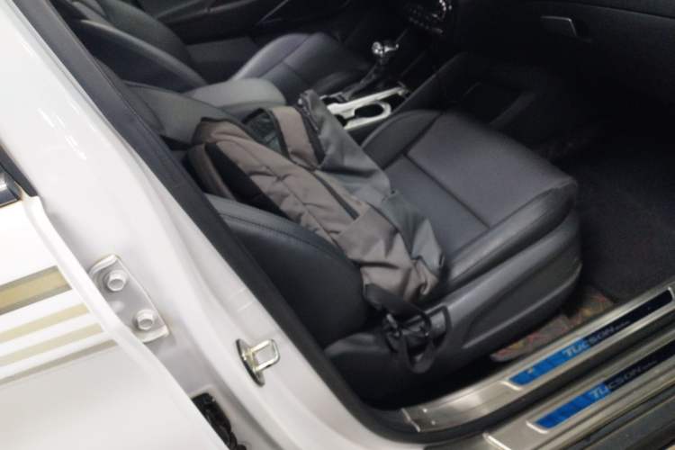 Used Hyundai Tucson 2018 1.6T Dual-Clutch Two-Wheel Drive 15th Anniversary Special Edition