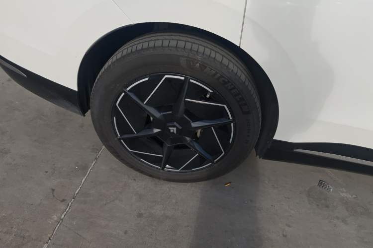 Used Hyptec HT 2023 670 Rear-Drive Ultra-High Voltage Version