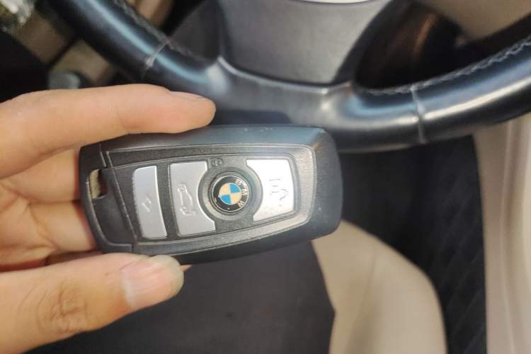 Used BMW 5 Series 2014 528Li xDrive Premium Edition