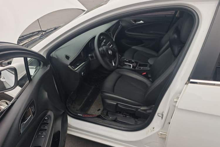 Used Buick Verano 2018 Sedan 20T Dual-Clutch Leading Model
