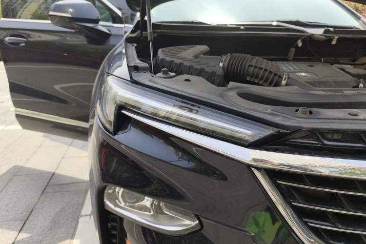 Used Buick Enclave 2020 28T Four-Wheel Drive Prestige Version Right Front Headlight