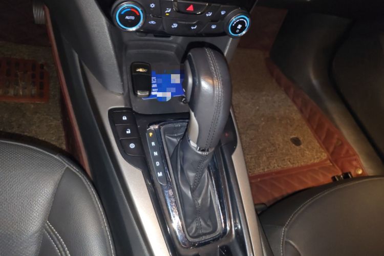 Used Chevrolet Malibu 2017 1.5T Automatic Luxury Edition Gear Lever