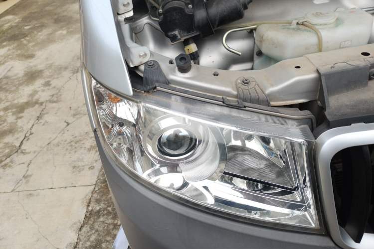 Used Jinbei Hiace X30 2020 1.5L Super-Comfortable Version China VI Standard SWC15M
