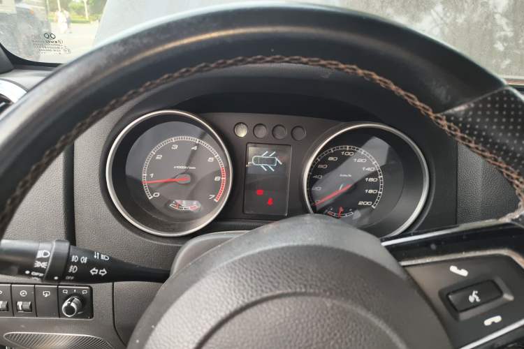 Used BAIC Off-Road BJ40 2016 40L 2.3T Automatic All-Wheel Drive Premium Edition Instrument Cluster