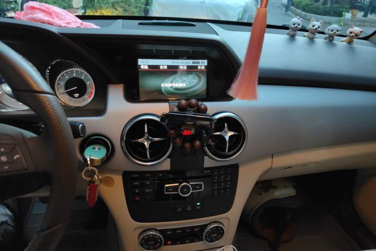 Used Mercedes-Benz GLK-Class 2014 GLK 260 4MATIC Dynamic Model Audio And AC Panel