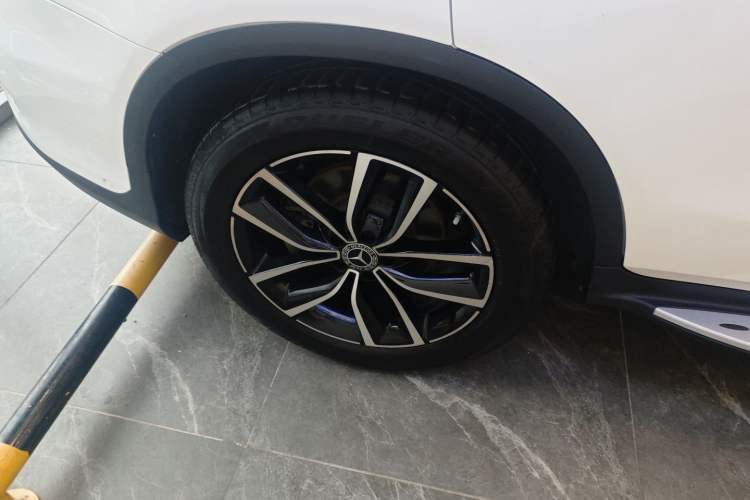 Used Mercedes-Benz GLC 2020 Facelift GLC 300 L 4MATIC Dynamic Edition Right Rear Wheel Hub