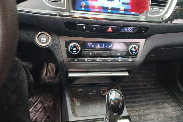 Used Hyundai Mistra 2014 1.8L Automatic Smart GLS
