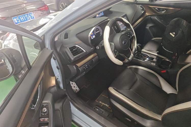 Used Subaru XV 2019 2.0i e-Boxer Flagship Edition with EyeSight China VI compliant Driver Seat