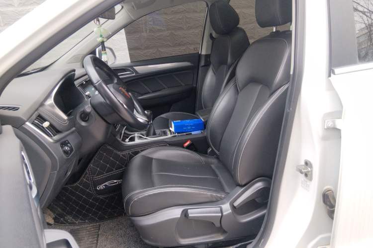 Used Roewe RX5 2016 20T Two-Wheel Drive Manual Flagship Edition