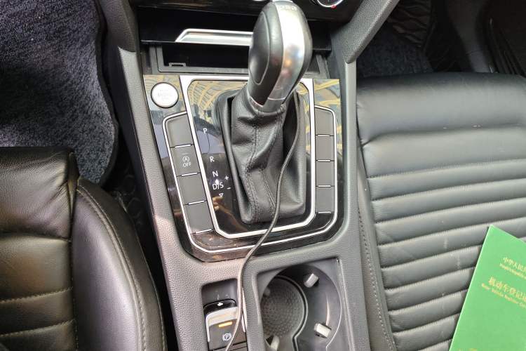 Used Volkswagen Magotan 2019 330TSI DSG Leading Model China VI Standard