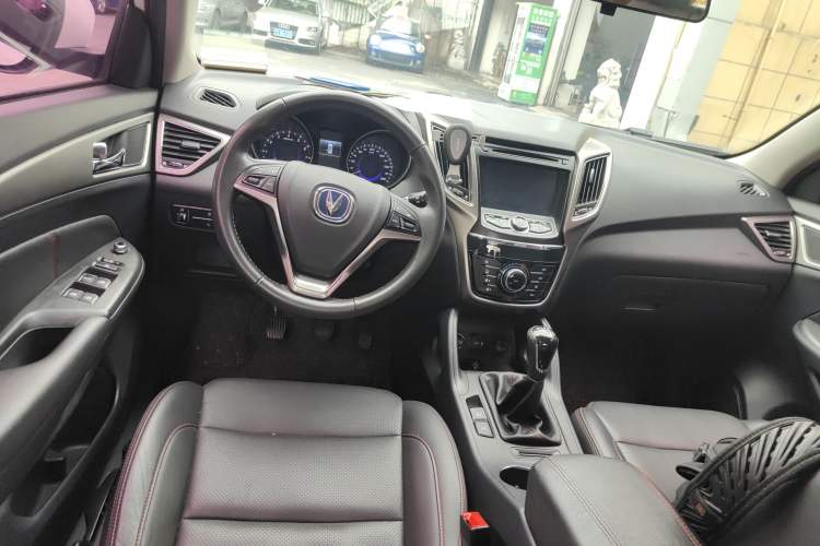 Used CHANGAN CS75 2016 2.0L Manual Luxury Version China V Standard Steering Wheel