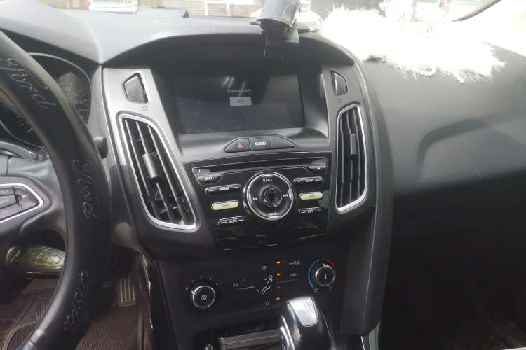 Used Ford Focus 2018 Sedan Classic 1.6L Automatic Trendy SmartDrive Edition