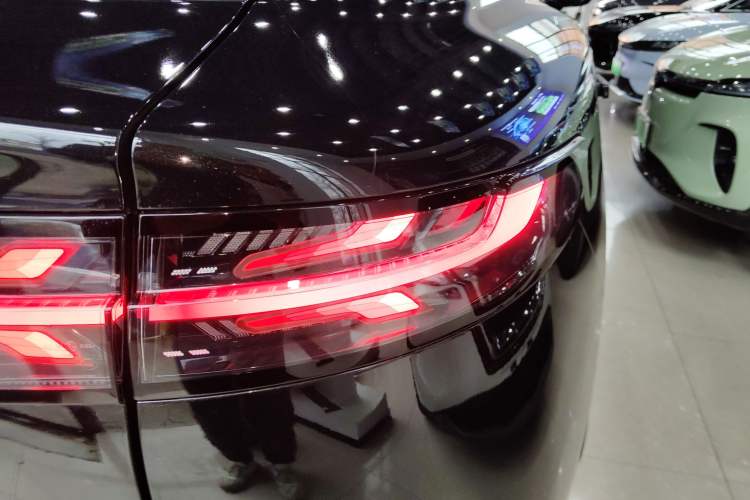 Used VOYAH COURAGE 2024 Long-Range Supercharge Edition Right Rear Taillight