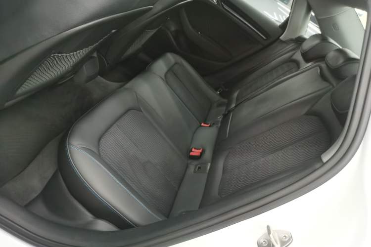 Used Audi A3 2020 Limousine 35 TFSI Fashion Edition China VI Emission Standard Left Rear Seat