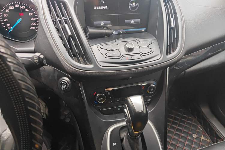 Used Ford Kuga 2013 2.0L GTDi Four-Wheel-Drive Sport Model