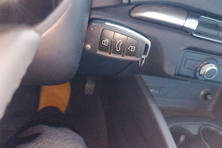 Used Audi A3 2017 Sportback 35 TFSI Ambition Edition Vehicle Key