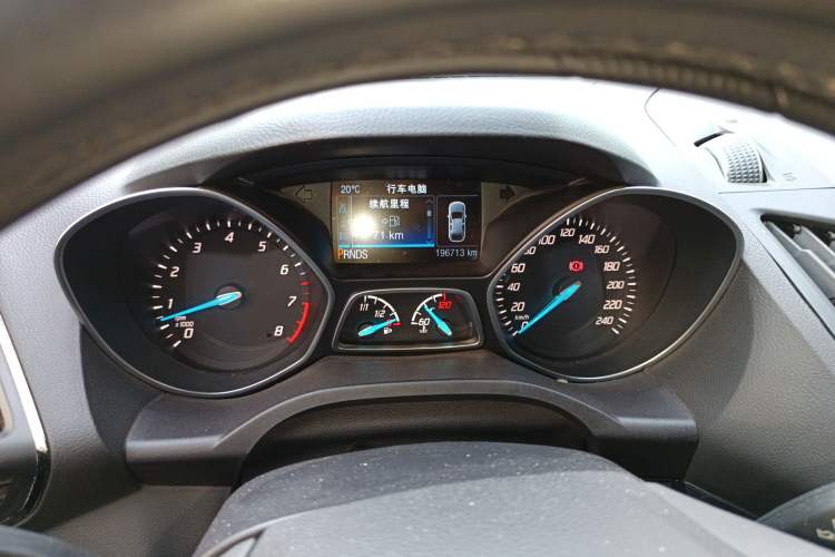 Used Ford Kuga 2015 2.0L GTDi Four-Wheel-Drive Sport Model Instrument Cluster