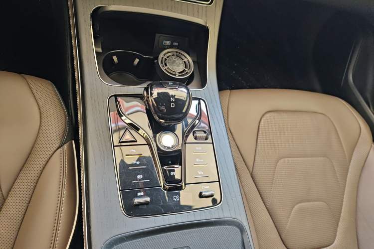 Used BYD Han 2022 EV Genesis Edition 715 km Front-Wheel-Drive Flagship Model
