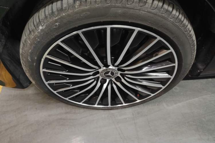 Used Mercedes-Benz E-Class 2016 E 300 L Stylish Model