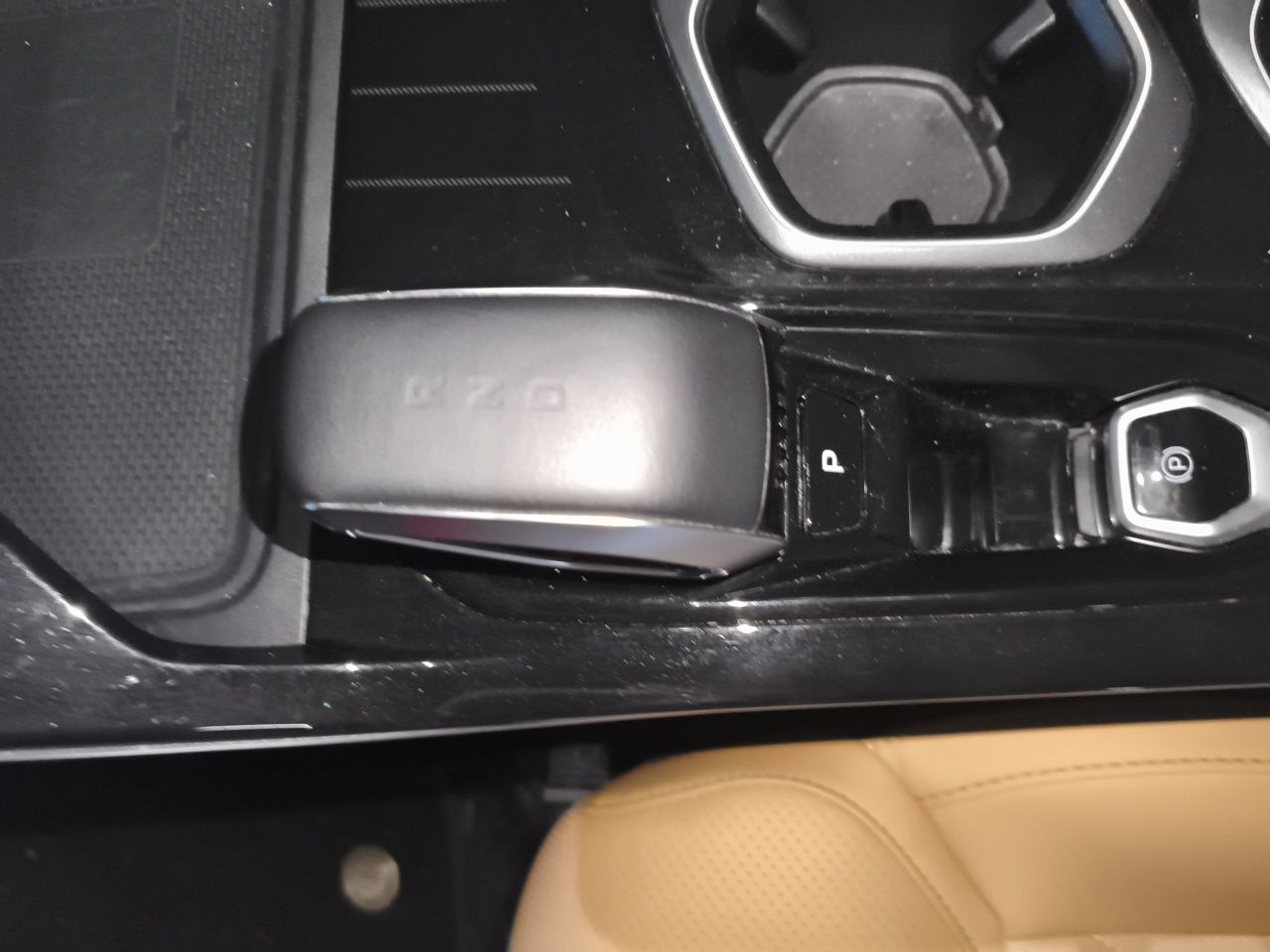 Geely Auto FX11 2023 1.5TD DCT Prestige Edition — снимка 14