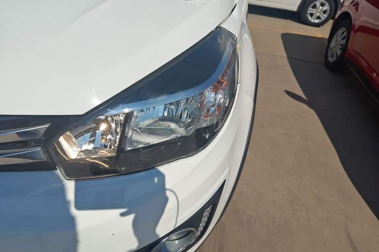 Used Haval H1 2016 Red Label 1.5L Manual Comfort Edition Left Front Headlight