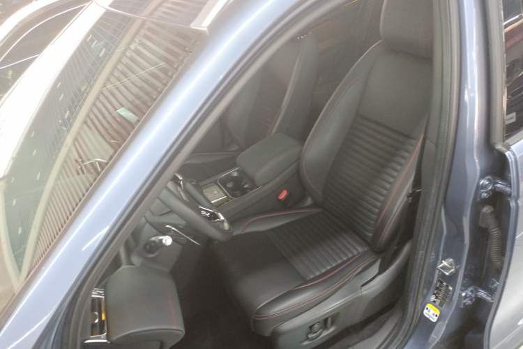 Used Land Rover Discovery Sport 2022 249 PS R-Dynamic SE Performance Tech Edition 5 Seats