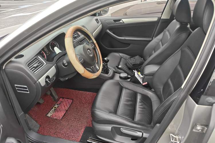 Used Volkswagen Sagitar 2012 1.4TSI Manual Luxury Model