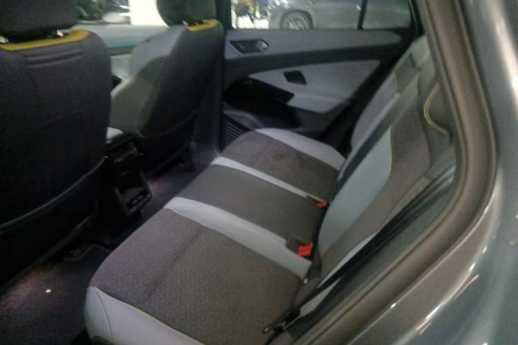 Used Volkswagen ID.4 X 2022 Smart Enjoyment Long-Range Edition Left Rear Seat