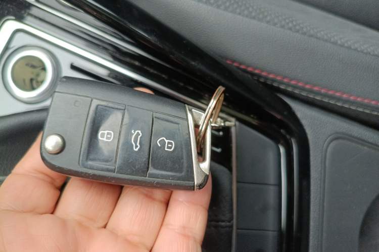 Used Volkswagen Tayron 2019 330TSI Two-Wheel Drive Luxury Model China VI Standard