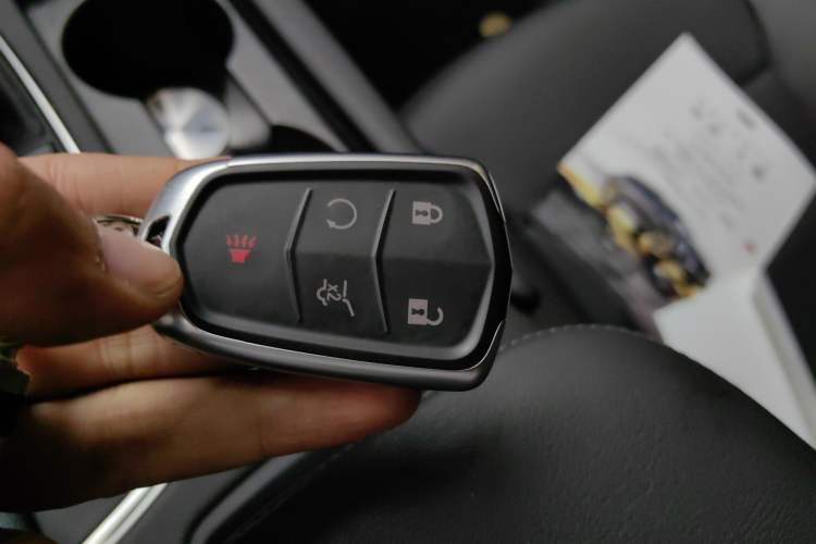 Used Cadillac XT5 2022 2.0T Four-Wheel Drive Luxury Version (Hummingbird Edition) Vehicle Key