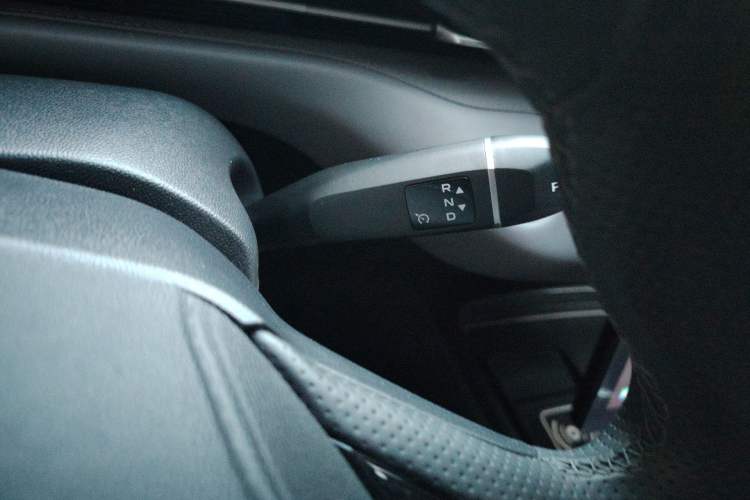 Used CHANGAN NEVO A05 2025 Truly Delicious Edition 70 – Beyond Excellence Gear Lever