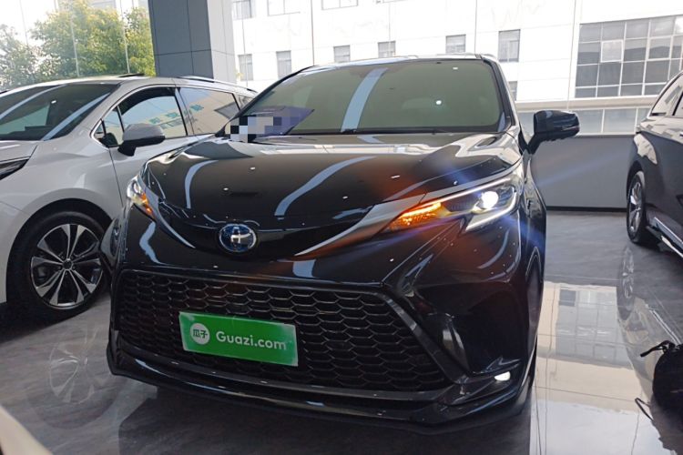 Used Toyota Granvia 2022 2.5L Hybrid Premium Edition Front