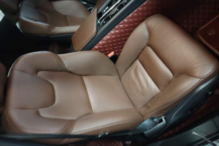 Used Volvo XC60 2022 B5 4x4 Zhiyi Luxury Edition