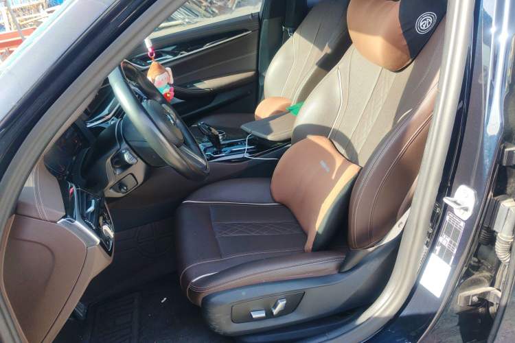 Used BMW 5 Series 2022 Second Facelift 525Li M Sport Package