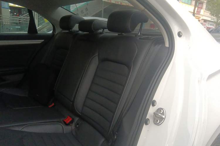 Used Volkswagen Lamando 2018 280TSI DSG Luxury Edition
