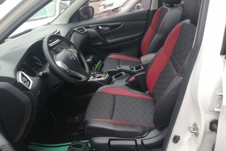 Used Nissan Qashqai 2016 2.0L CVT Luxury Edition Left Front Seat