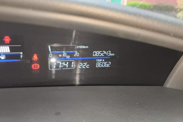 Used Honda Jade 2014 1.8L Automatic Comfort Elite Version 5 Seats