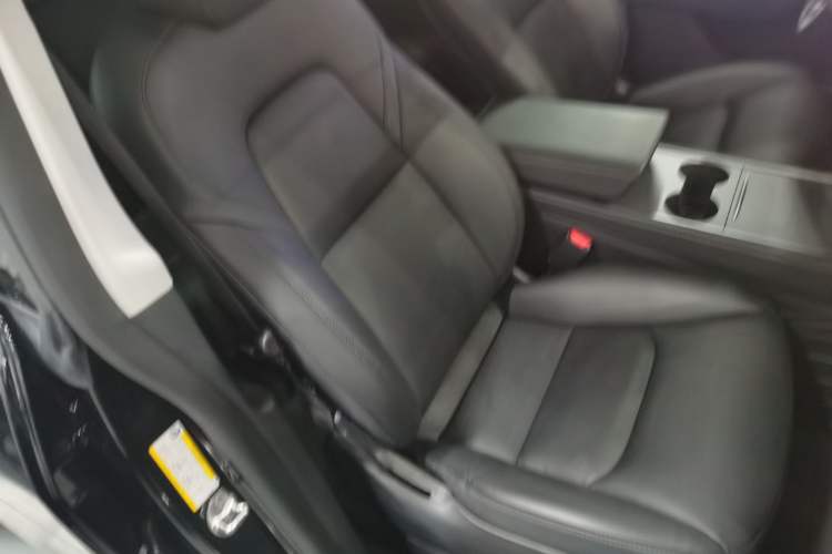 Used Tesla Model Y 2021 Long-Range All-Wheel-Drive Version
