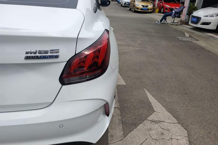 Used MG 5 2023 180 DVVT Manual Fashion Edition
