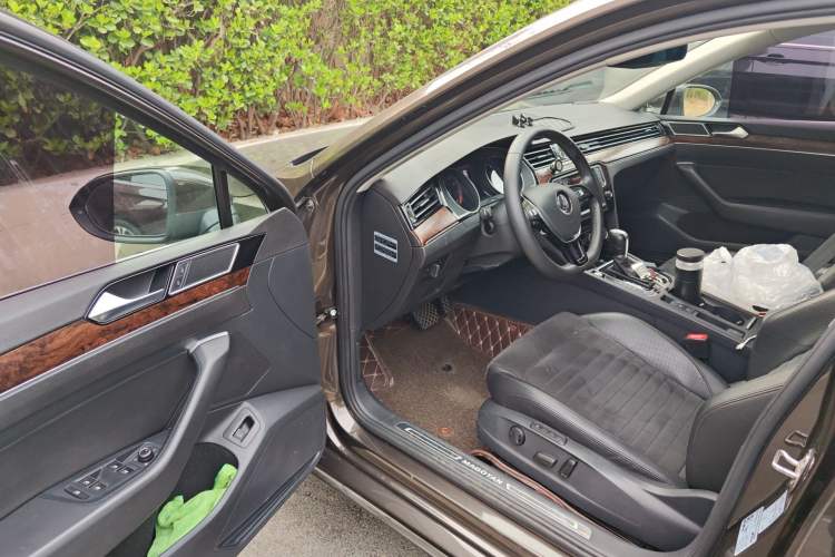 Used Volkswagen Magotan 2017 330TSI DSG Luxury Model Driver Seat