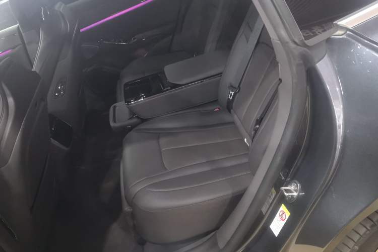 Used Denza Z9 2024 1100 km Four-Wheel Drive Max Version